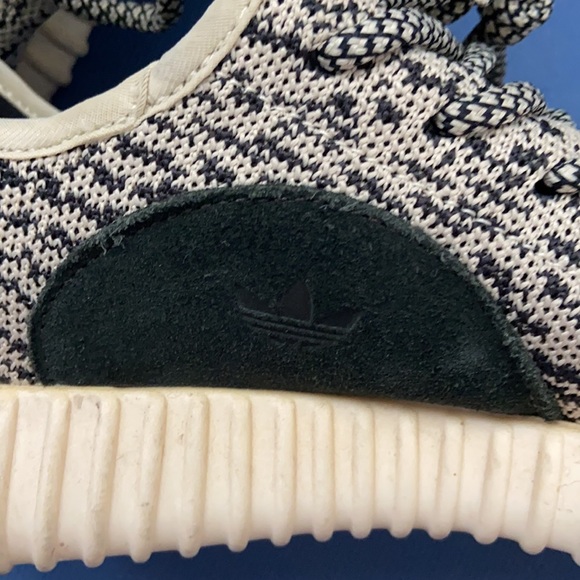 RARE Authentic Yeezy’s Turtle Dove - Picture 3 of 6